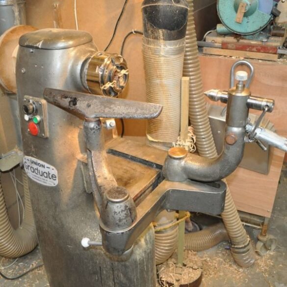 Best Wood Lathe for Turning Large Bowls