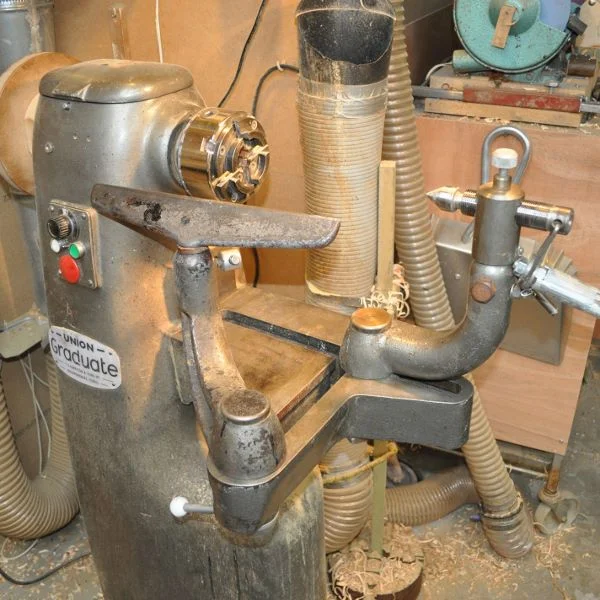 Best Wood Lathe for Turning Large Bowls